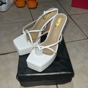 EGO OFFICIAL pumps white NEVER WORN